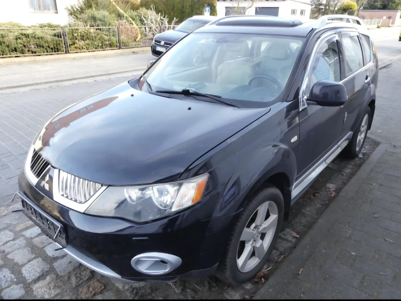 Mitsubishi Outlander 2, 4* 170* AC* NAVI* PDC* КОЖА* TUV* AUT-4* 4 - 5699 € / 11146.28 лв. - 50157121 1 | Car24.bg Mitsubishi Outlander 2, 4* 170* AC* NAVI* PDC* КОЖА* TUV* AUT-4* 4 - 5699 € / 11146.28 лв. - 50157121 1