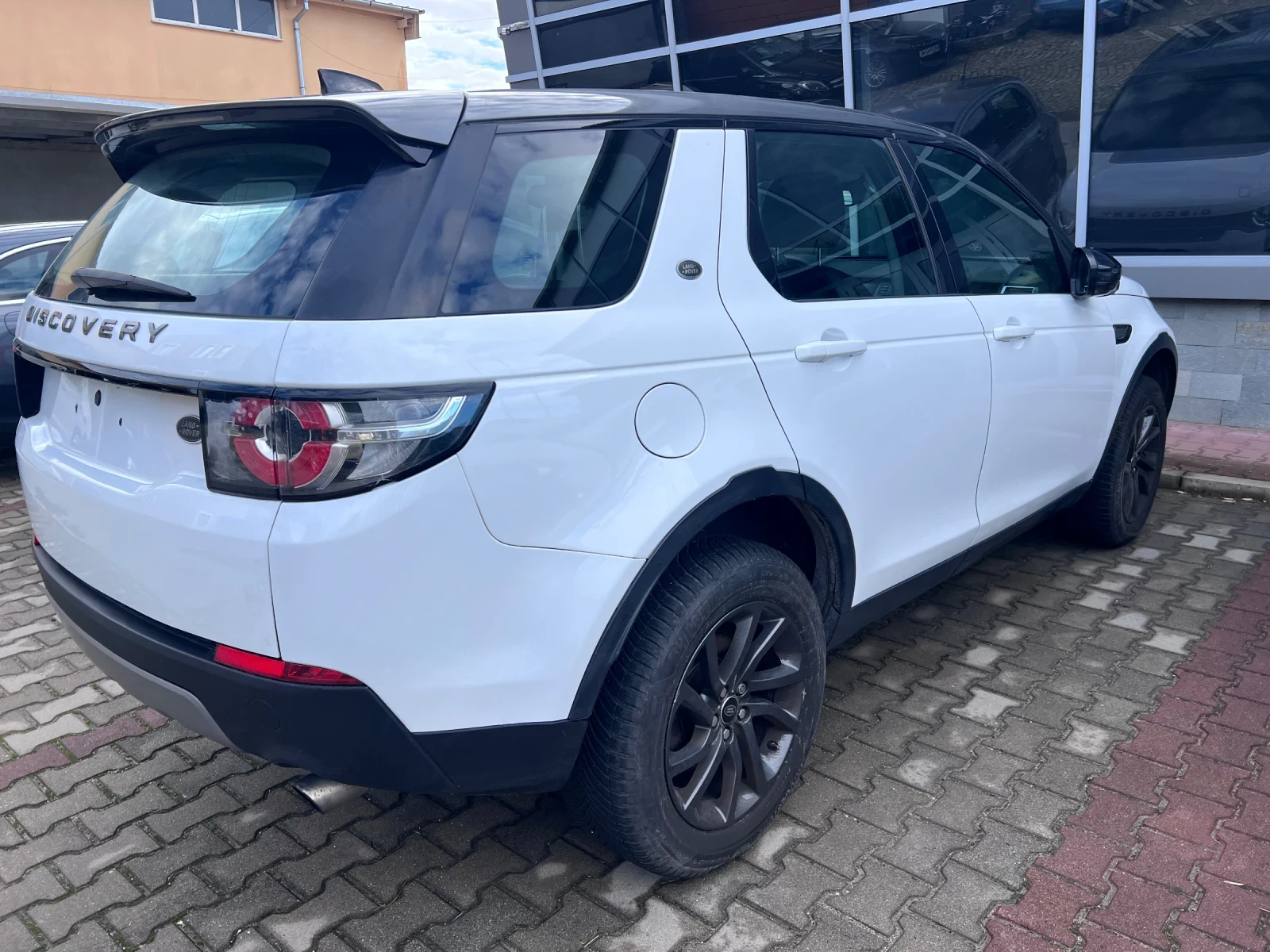 Land Rover Discovery Sport 2.0 td4 4x4 - изображение 4 | Auto.bg Land Rover Discovery Sport 2.0 td4 4x4 - изображение 4