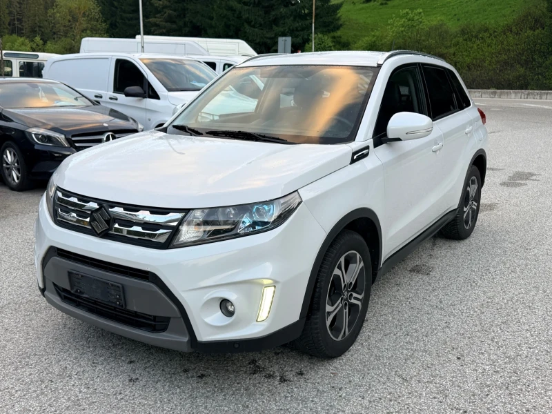Suzuki Vitara LED* ДИСТРОНИК* КОЖА* CarPlay* KeyLess* РЕАЛНИ КМ* - 9400 € / 18384.80 лв. - 14647954 1 | Car24.bg Suzuki Vitara LED* ДИСТРОНИК* КОЖА* CarPlay* KeyLess* РЕАЛНИ КМ* - 9400 € / 18384.80 лв. - 14647954 1