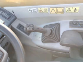 Телескопични товарачи Caterpillar ТН360В | Auto.bg — изображение 11 Телескопични товарачи Caterpillar ТН360В | Auto.bg — изображение 11