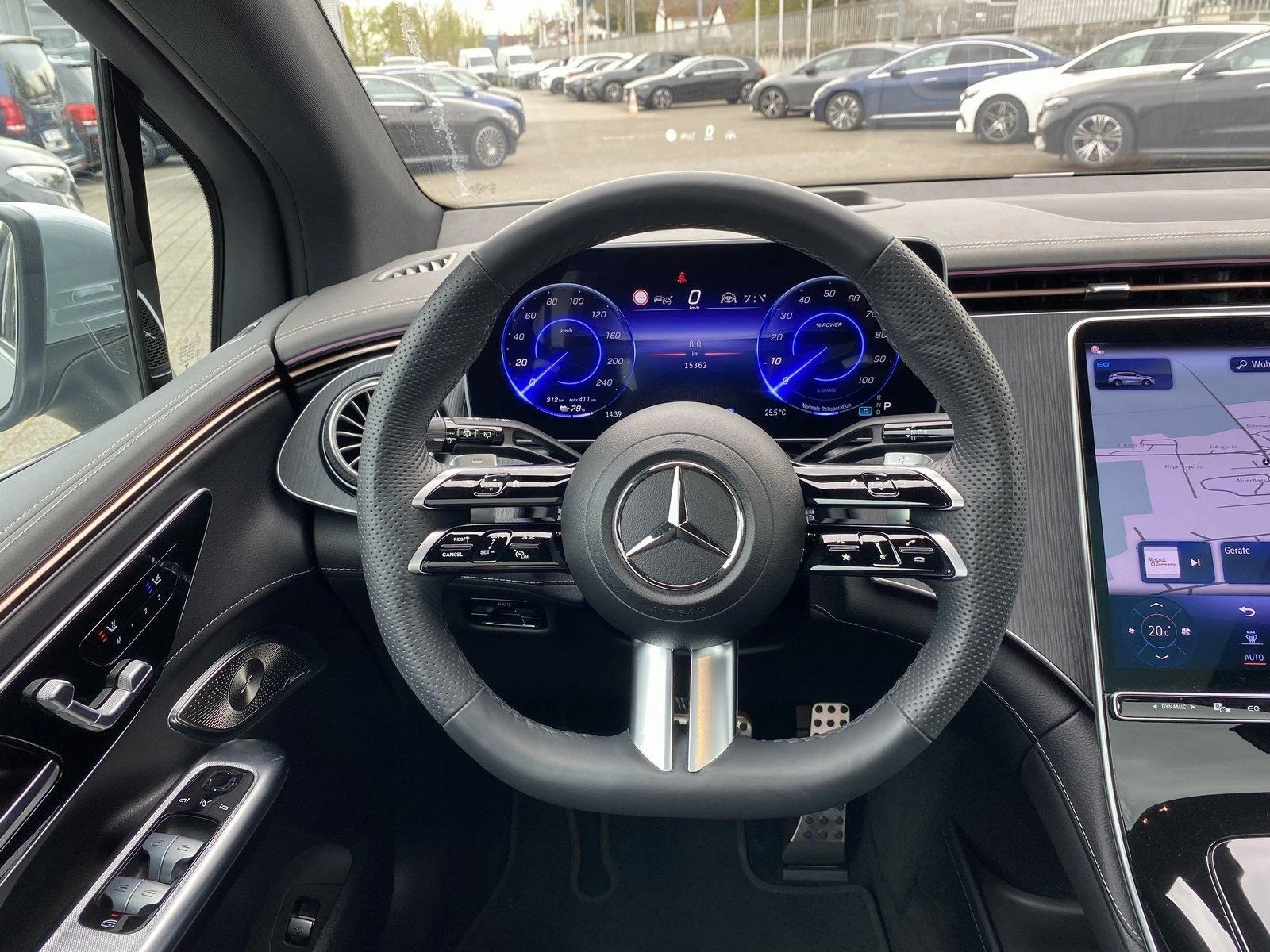 Mercedes-Benz EQE 500 SUV/AMG/4-MATIC/BURM/PANO/HEAD UP/DIGITAL LIG/ - изображение 10 | Auto.bg Mercedes-Benz EQE 500 SUV/AMG/4-MATIC/BURM/PANO/HEAD UP/DIGITAL LIG/ - изображение 10