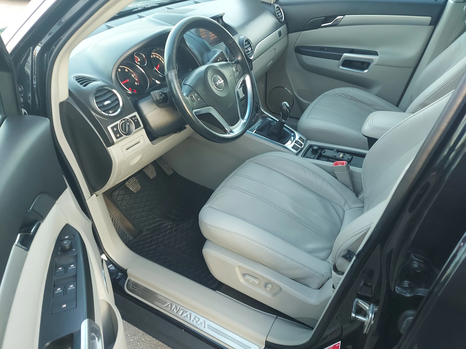 Opel Antara 2.2 CDTI* 184 к.с.* 4x4* COSMO* Ръчни 6 скорости*  - изображение 7 | Auto.bg Opel Antara 2.2 CDTI* 184 к.с.* 4x4* COSMO* Ръчни 6 скорости*  - изображение 7