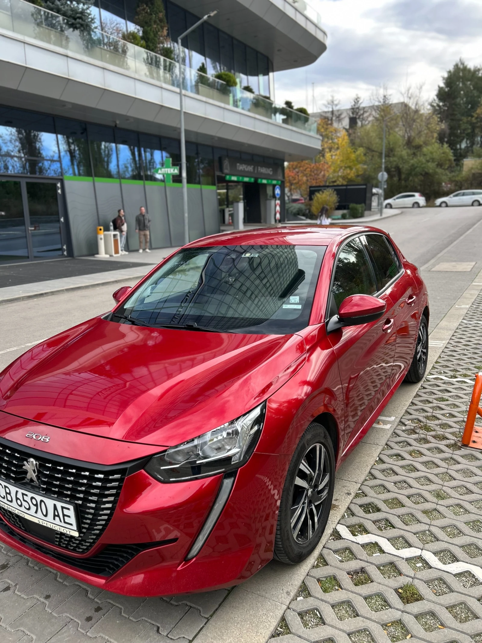 Peugeot 208 Allure 1.2 Puretech 130 EAT8 2020 - изображение 6 | Auto.bg Peugeot 208 Allure 1.2 Puretech 130 EAT8 2020 - изображение 6