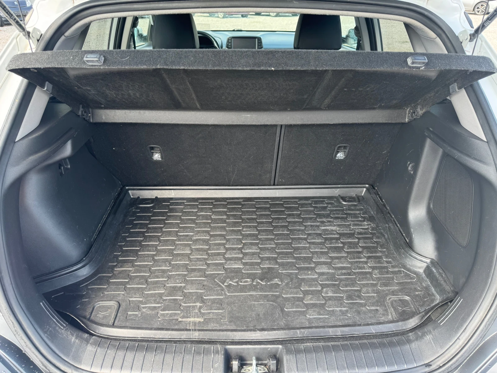 Hyundai Kona 1.6CRDI / 136ps / FULL EXTRI/ 117 хил км / 4х4  - изображение 10 | Auto.bg Hyundai Kona 1.6CRDI / 136ps / FULL EXTRI/ 117 хил км / 4х4  - изображение 10