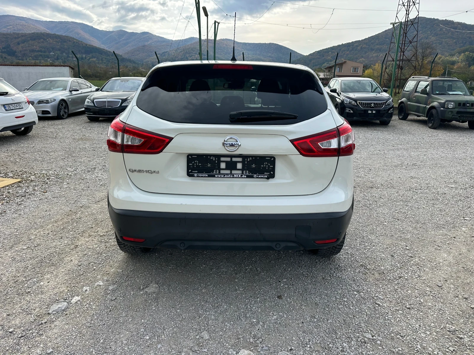 Nissan Qashqai 1.2 I  360 -TEKNA - изображение 5 | Auto.bg Nissan Qashqai 1.2 I  360 -TEKNA - изображение 5