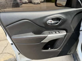Jeep Cherokee * Trailhawk Leather Plus * CARFAX * ЦЕНА ДО БГ | Auto.bg — изображение 16 Jeep Cherokee * Trailhawk Leather Plus * CARFAX * ЦЕНА ДО БГ | Auto.bg — изображение 16