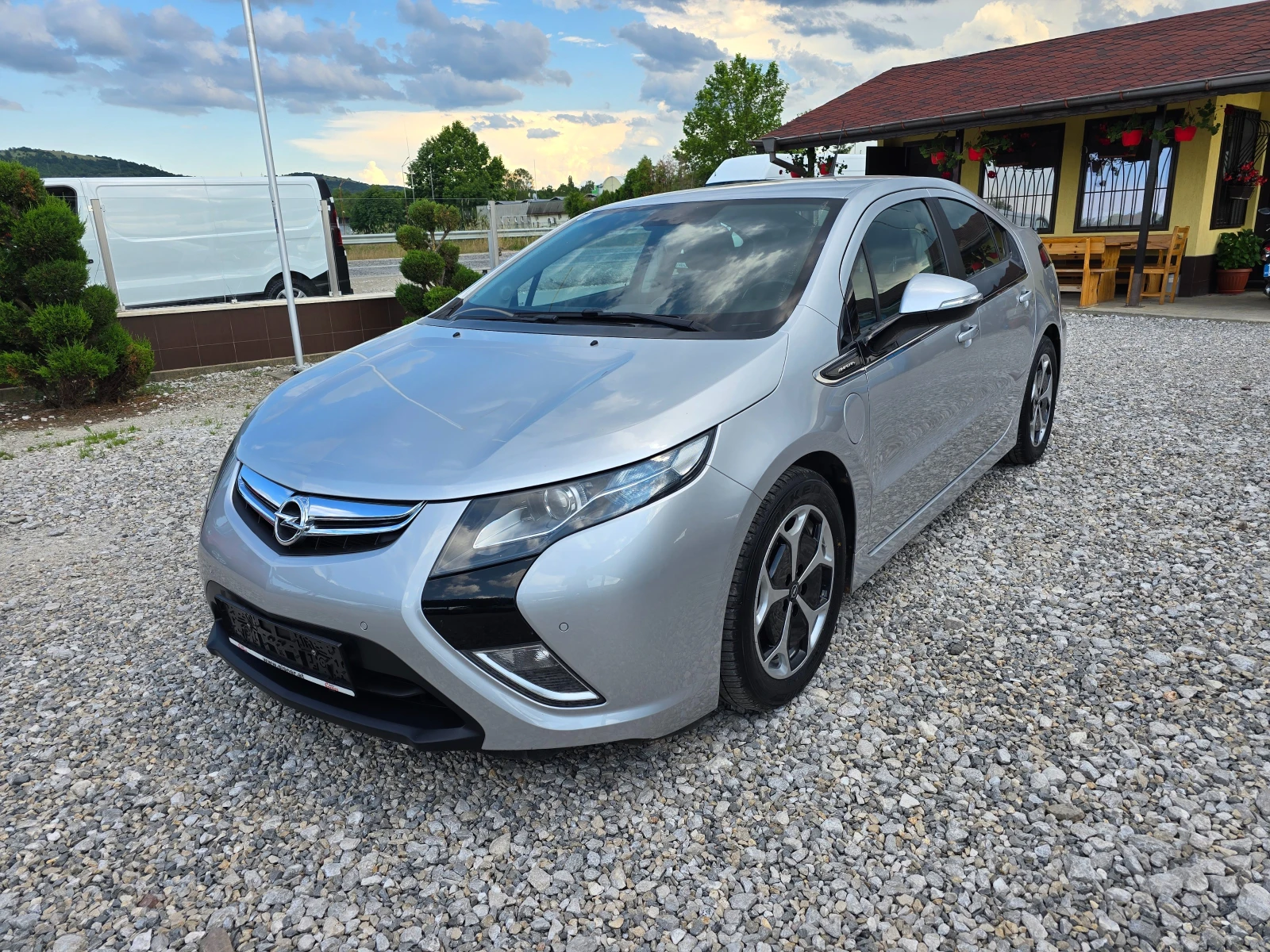 Opel Ampera 1.4 Plyg in Hybrid | Auto.bg — изображение 1 Opel Ampera 1.4 Plyg in Hybrid | Auto.bg — изображение 1