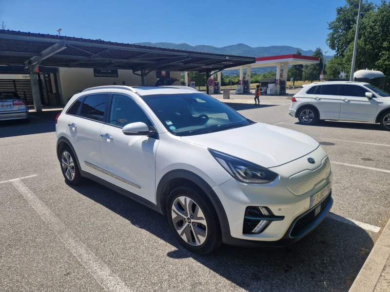 Kia Niro EXECUTIVE 64KW 204КС - 17750 € / 34715.98 лв. - 77342661 1 | Car24.bg Kia Niro EXECUTIVE 64KW 204КС - 17750 € / 34715.98 лв. - 77342661 1