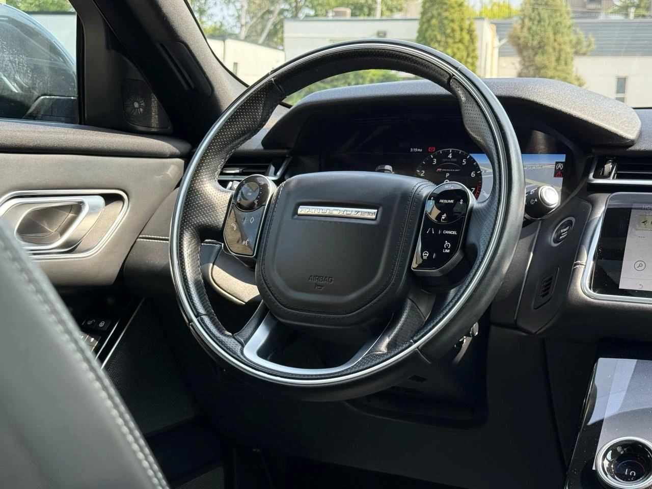 Land Rover Range Rover Velar P300 / R-Dynamic HSE / PANO  - изображение 7 | Auto.bg Land Rover Range Rover Velar P300 / R-Dynamic HSE / PANO  - изображение 7