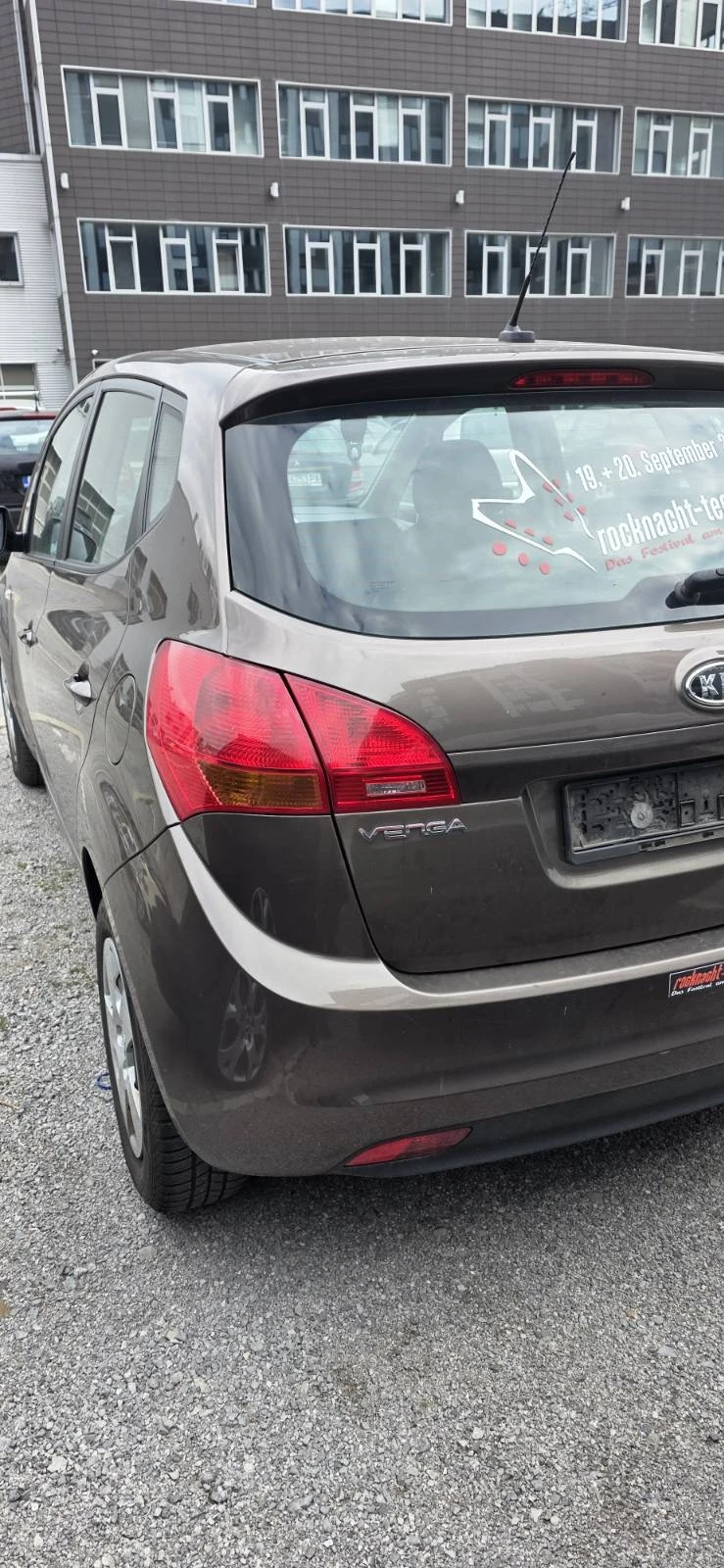 Kia Venga 1.6 ISG - изображение 5 | Auto.bg Kia Venga 1.6 ISG - изображение 5