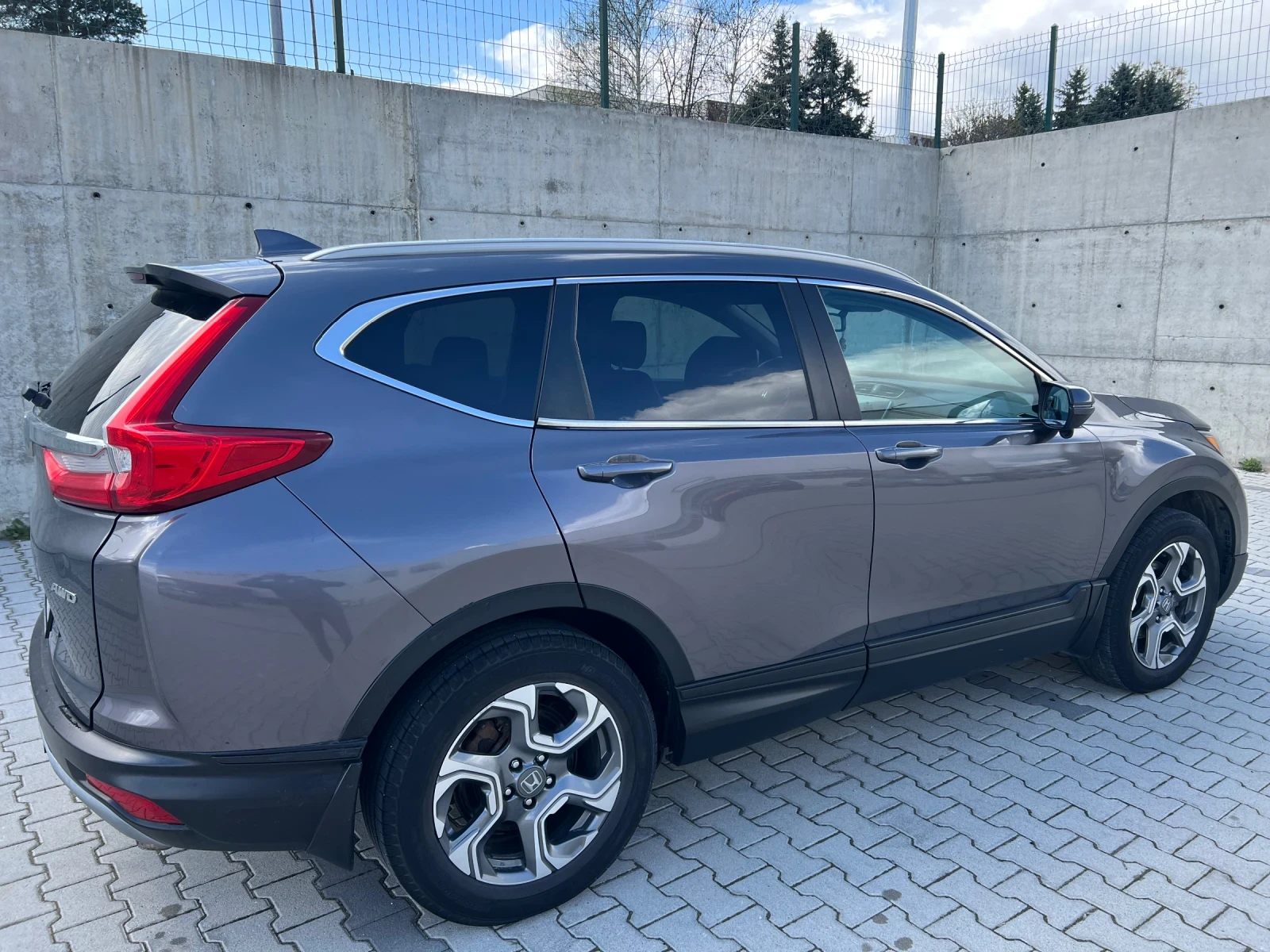 Honda Cr-v Ex-L AWD 1.5L. Turbo - изображение 9 | Auto.bg Honda Cr-v Ex-L AWD 1.5L. Turbo - изображение 9