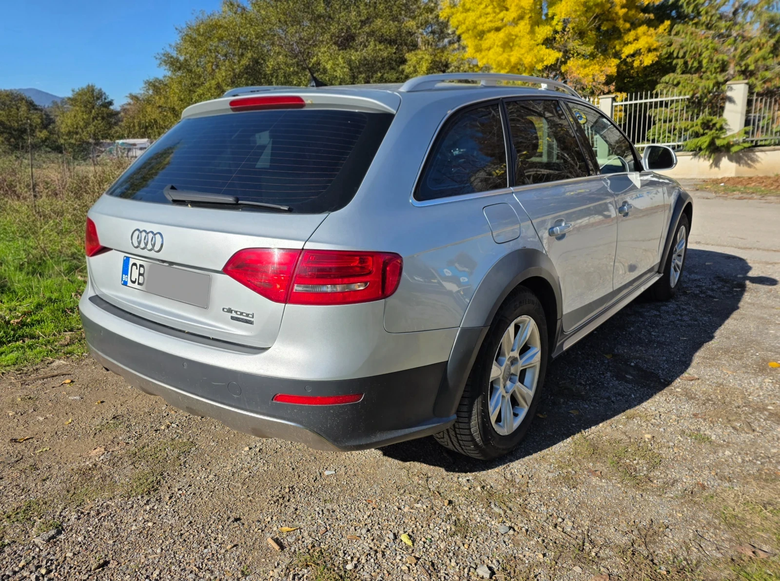 Audi A4 Allroad 2.0TDI/Ръчка/Fecelift/Waze/Camera/ - изображение 4 | Auto.bg Audi A4 Allroad 2.0TDI/Ръчка/Fecelift/Waze/Camera/ - изображение 4