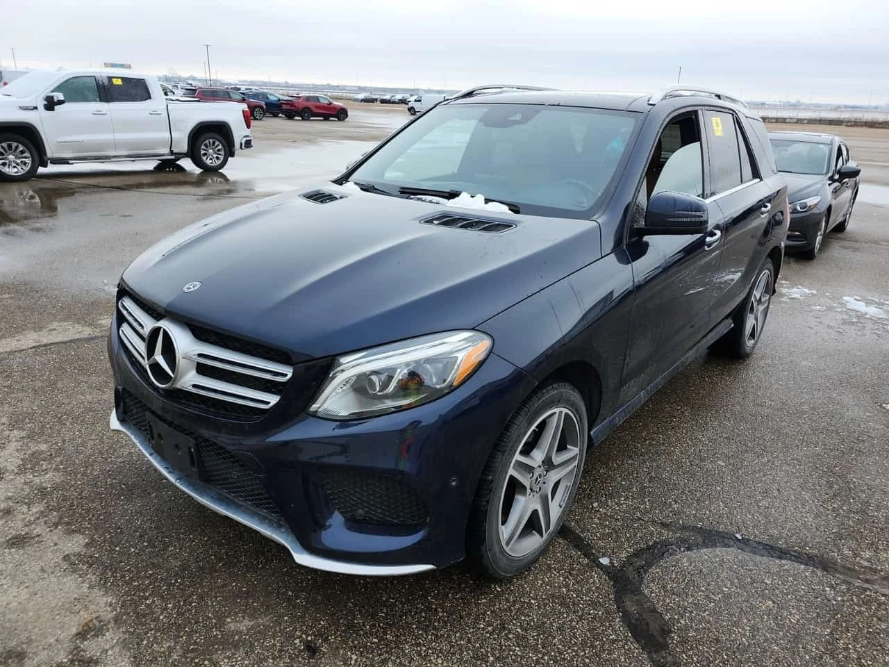Mercedes-Benz GLE 400 * 4matic Suv * CARFAX * ОПЦИЯ ЗА ФИНАНСИРАНЕ | Auto.bg — изображение 1 Mercedes-Benz GLE 400 * 4matic Suv * CARFAX * ОПЦИЯ ЗА ФИНАНСИРАНЕ | Auto.bg — изображение 1