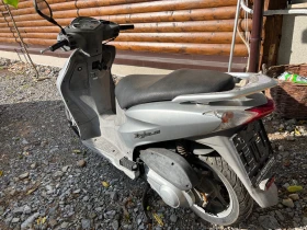 Honda Dylan 125кубика. | Auto.bg — изображение 4 Honda Dylan 125кубика. | Auto.bg — изображение 4