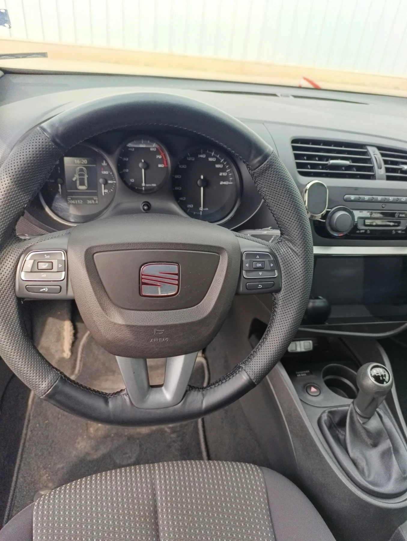 Seat Leon 1.4TSI - изображение 9 | Auto.bg Seat Leon 1.4TSI - изображение 9