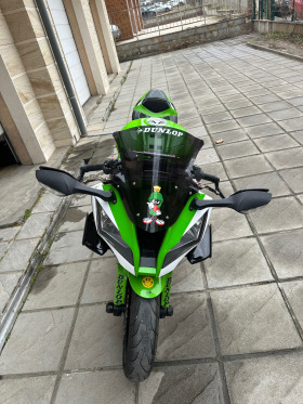  Kawasaki Zxr