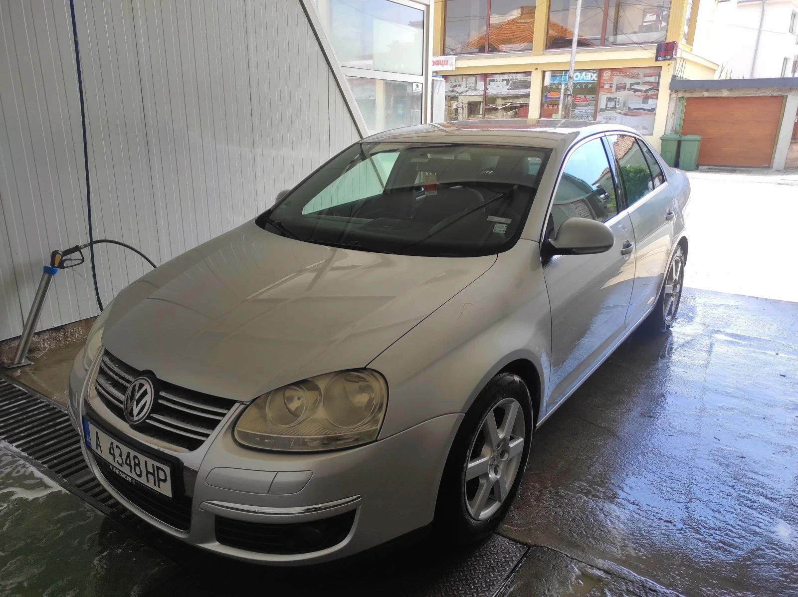 VW Jetta 2.0 tdi-140k.s. - изображение 2 | Auto.bg VW Jetta 2.0 tdi-140k.s. - изображение 2
