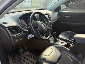 Jeep Cherokee Trailhawk | CARFAX | АВТОФИНАНСИРАНЕ | Auto.bg — изображение 7 Jeep Cherokee Trailhawk | CARFAX | АВТОФИНАНСИРАНЕ | Auto.bg — изображение 7