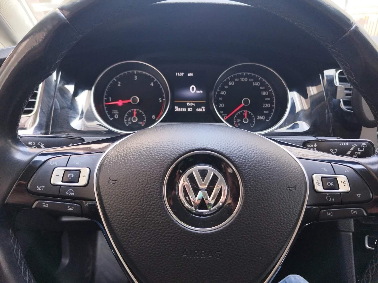 VW Golf 1.6TDI Ръчни скорости - изображение 8 | Auto.bg VW Golf 1.6TDI Ръчни скорости - изображение 8