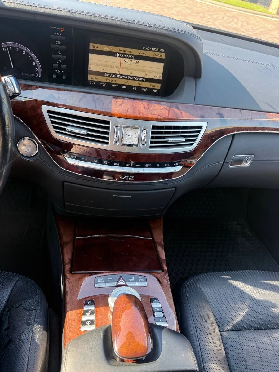 Mercedes-Benz S 600 * FULLY LOADED* Clean carfax*  - изображение 9 | Auto.bg Mercedes-Benz S 600 * FULLY LOADED* Clean carfax*  - изображение 9