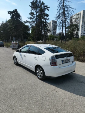 Toyota Prius undefined | Auto.bg — изображение 8 Toyota Prius undefined | Auto.bg — изображение 8