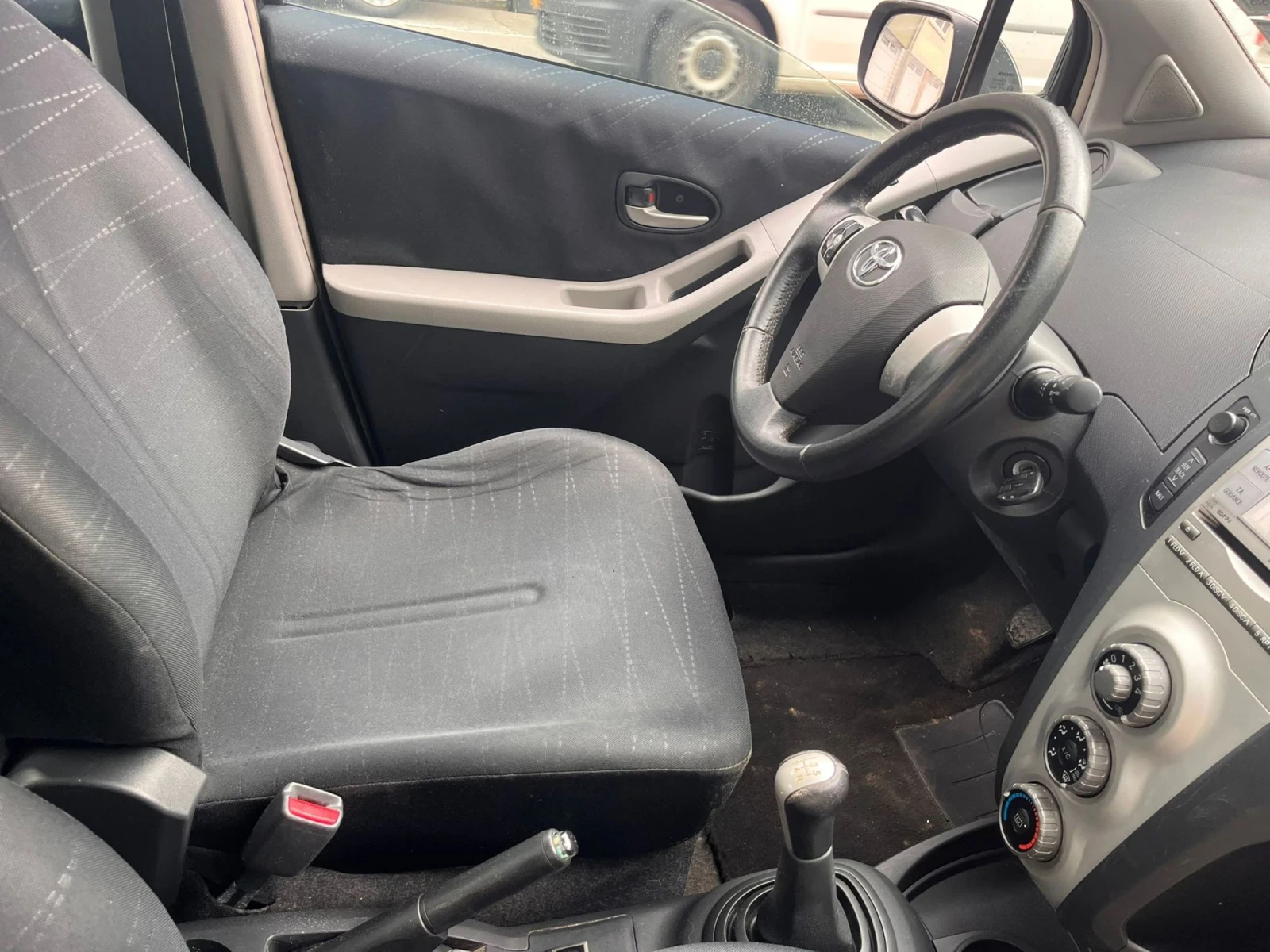 Toyota Yaris  - изображение 6 | Auto.bg Toyota Yaris  - изображение 6