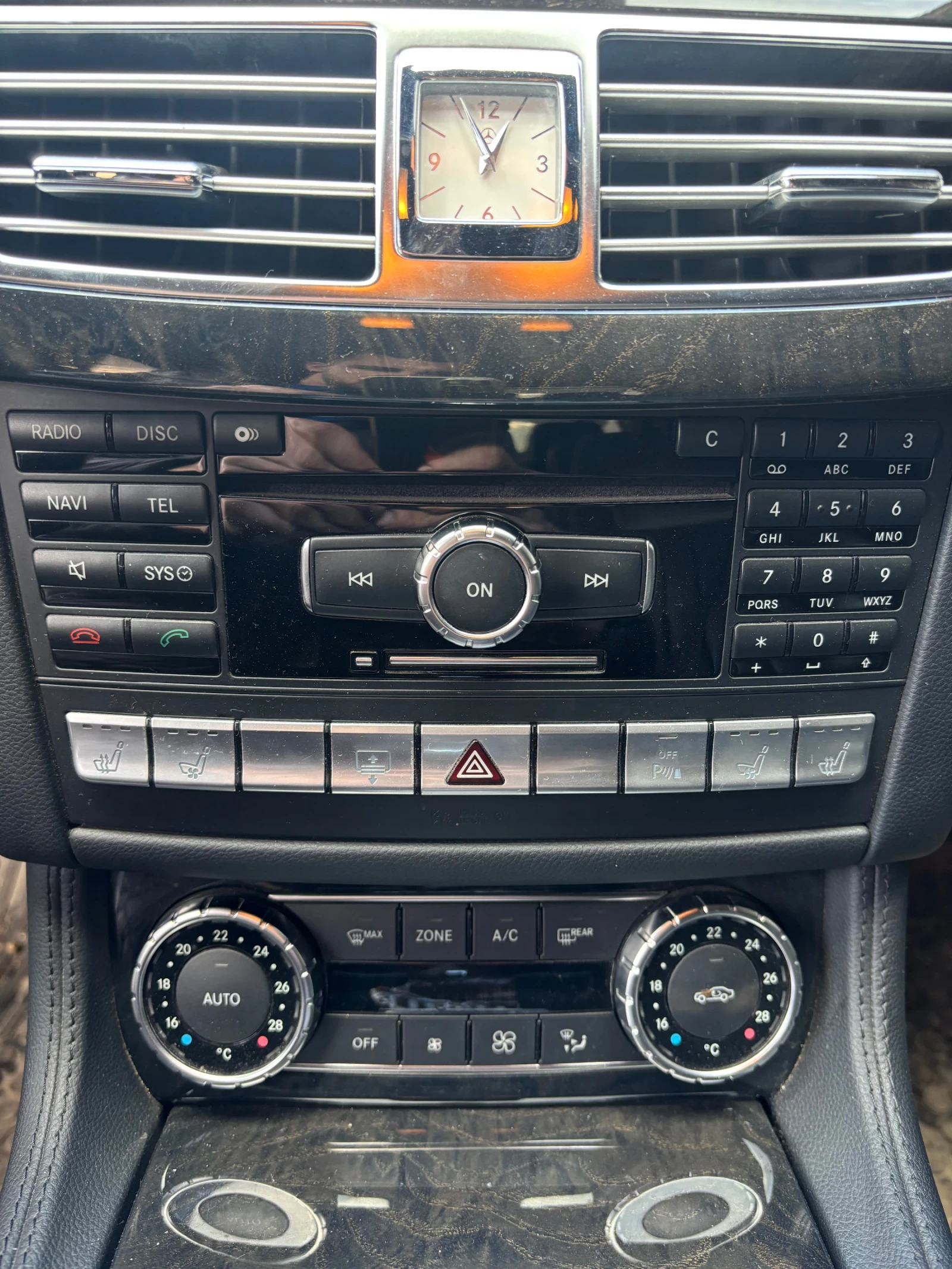 Mercedes-Benz CLS 350  - изображение 9 | Auto.bg Mercedes-Benz CLS 350  - изображение 9