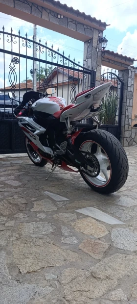 Yamaha YZF-R6 undefined | Auto.bg — изображение 6 Yamaha YZF-R6 undefined | Auto.bg — изображение 6