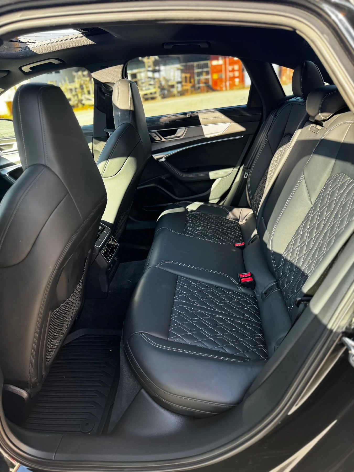 Audi S6 2.9 TFSI QUATRRO/B&O/360 - изображение 2 | Auto.bg Audi S6 2.9 TFSI QUATRRO/B&O/360 - изображение 2