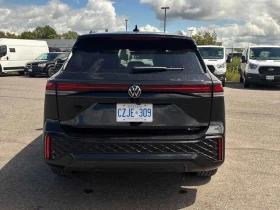 VW Tiguan Comfortline R Line Black Edition / CARFAX | Auto.bg — изображение 4 VW Tiguan Comfortline R Line Black Edition / CARFAX | Auto.bg — изображение 4