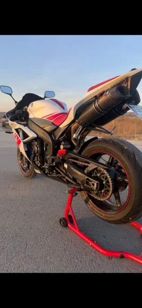Yamaha YZF-R1 undefined | Auto.bg — изображение 8 Yamaha YZF-R1 undefined | Auto.bg — изображение 8