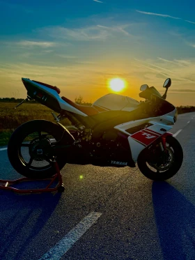 Yamaha YZF-R1 undefined | Auto.bg — изображение 3 Yamaha YZF-R1 undefined | Auto.bg — изображение 3