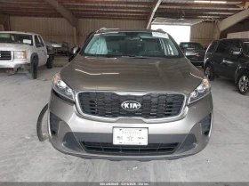 Kia Sorento 2.4L I-4 DI, DOHC, VVT, 185HP Front Wheel Drive - 6900 € / 13495.23 лв. - 69115739 12 | Car24.bg Kia Sorento 2.4L I-4 DI, DOHC, VVT, 185HP Front Wheel Drive - 6900 € / 13495.23 лв. - 69115739 12