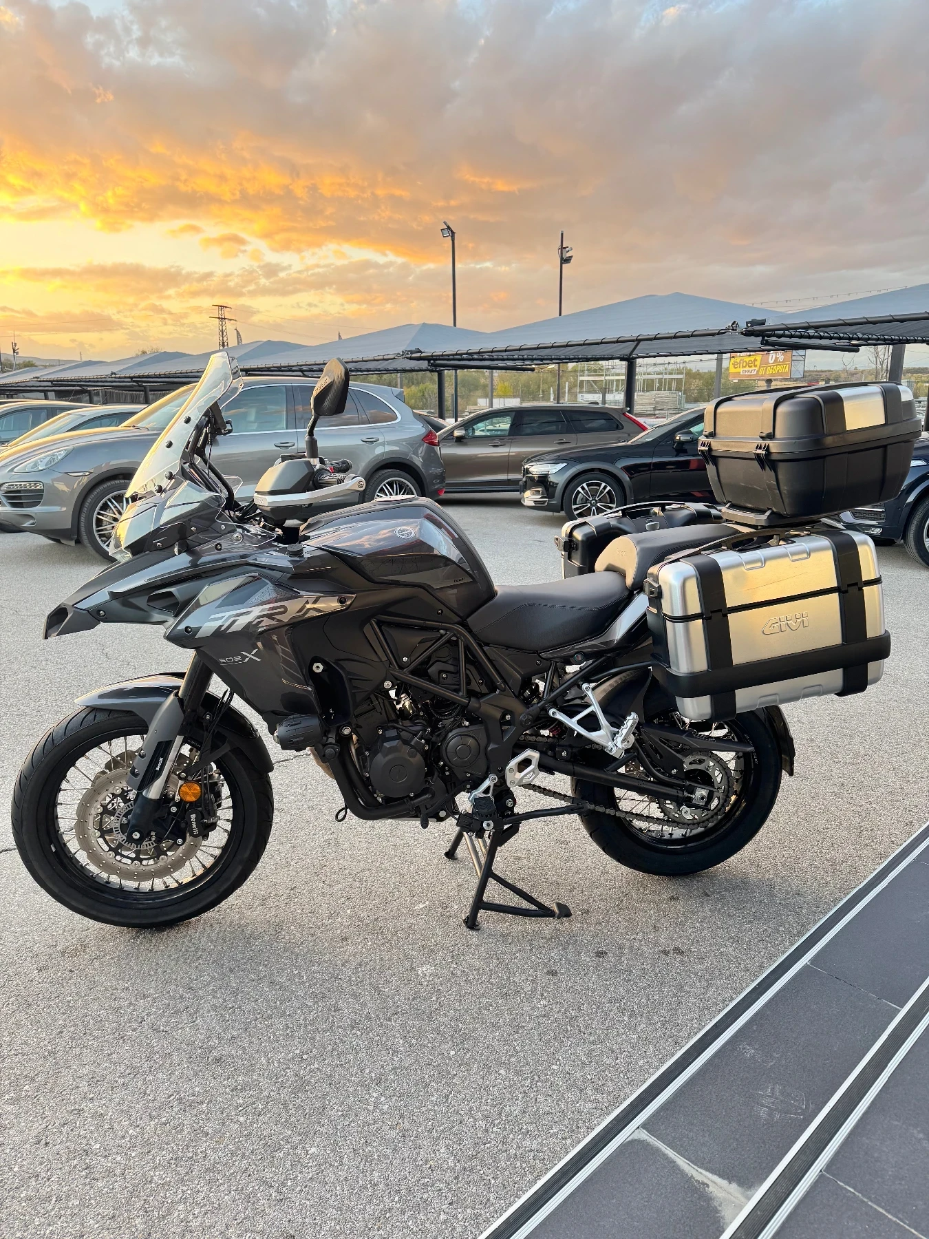 Benelli 500 TRK 502X-ABS-GIVI PACK-КАТО НОВ-A2 - изображение 4 | Auto.bg Benelli 500 TRK 502X-ABS-GIVI PACK-КАТО НОВ-A2 - изображение 4