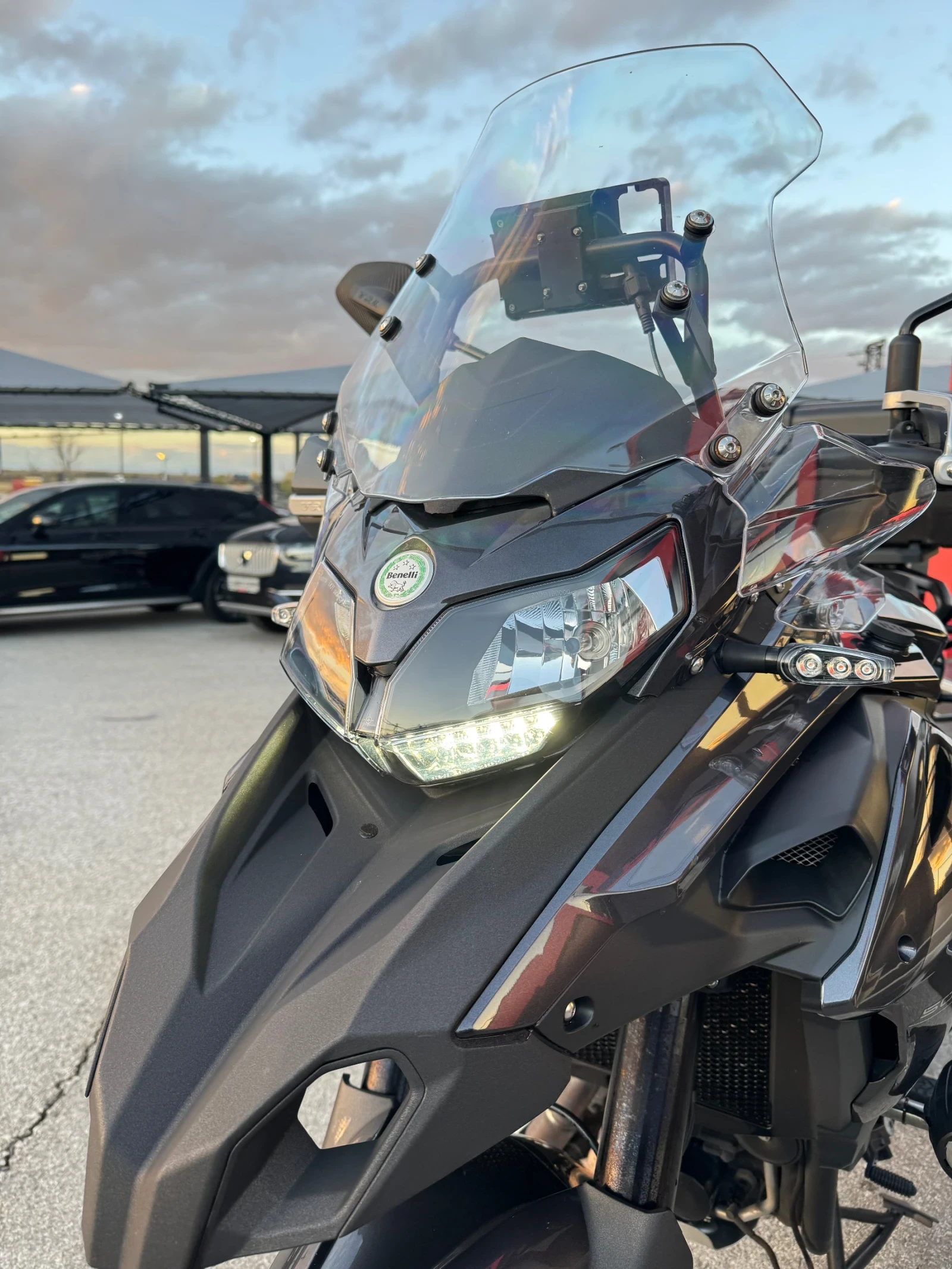 Benelli 500 TRK 502X-ABS-GIVI PACK-КАТО НОВ-A2 - изображение 6 | Auto.bg Benelli 500 TRK 502X-ABS-GIVI PACK-КАТО НОВ-A2 - изображение 6