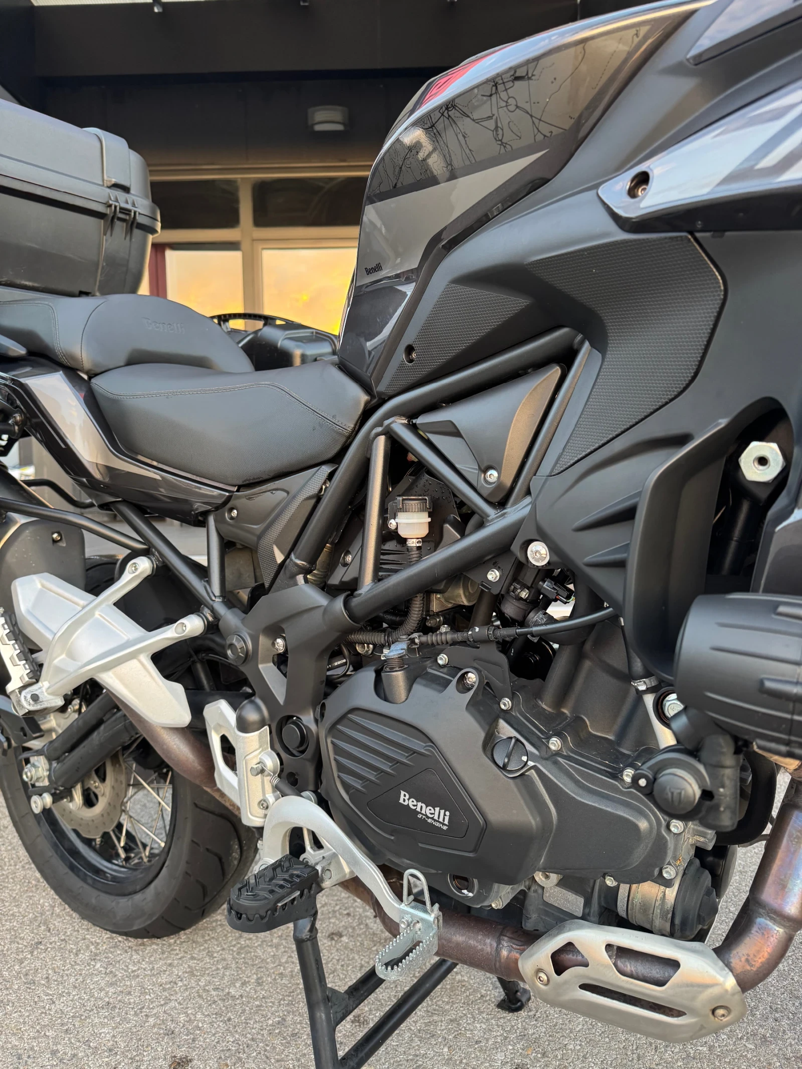 Benelli 500 TRK 502X-ABS-GIVI PACK-КАТО НОВ-A2 - изображение 10 | Auto.bg Benelli 500 TRK 502X-ABS-GIVI PACK-КАТО НОВ-A2 - изображение 10