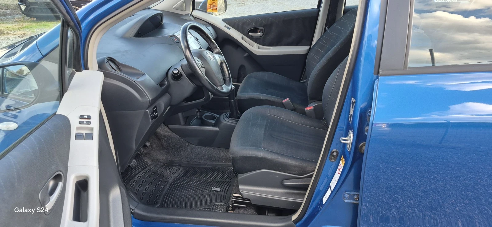Toyota Yaris 1.3i Бензин  - изображение 9 | Auto.bg Toyota Yaris 1.3i Бензин  - изображение 9