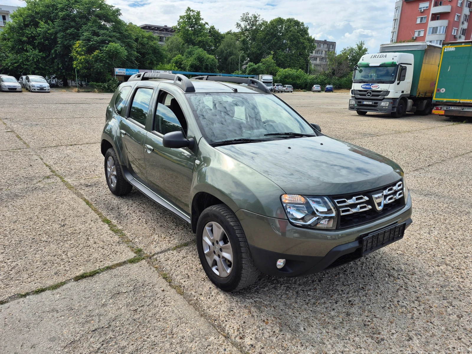 Dacia Duster 4+ 4 .6скорости Навигация | Auto.bg — изображение 1 Dacia Duster 4+ 4 .6скорости Навигация | Auto.bg — изображение 1