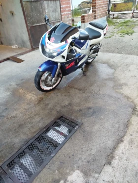 Suzuki Gsxr 600