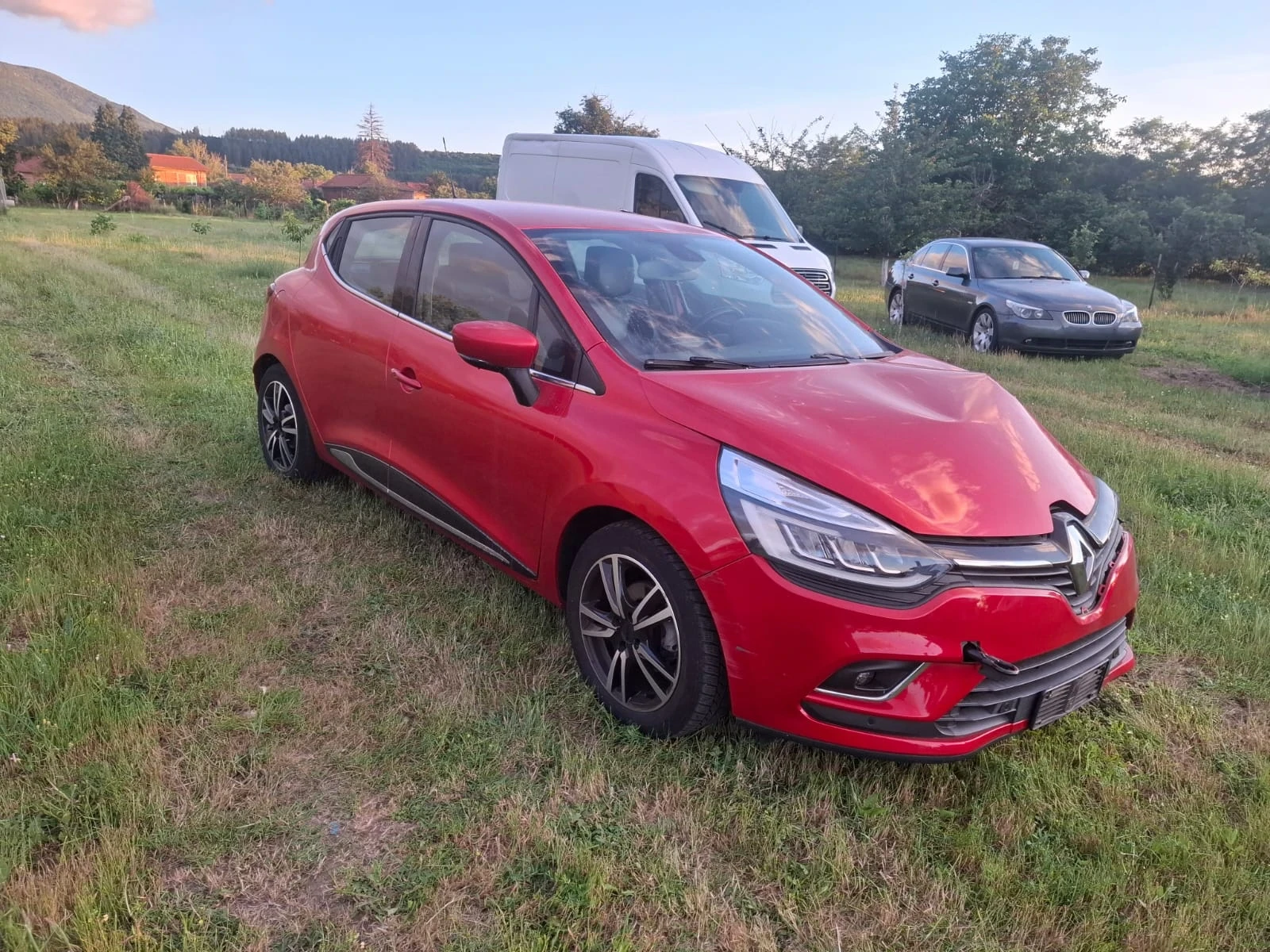 Renault Clio undefined | Auto.bg — изображение 1 Renault Clio undefined | Auto.bg — изображение 1