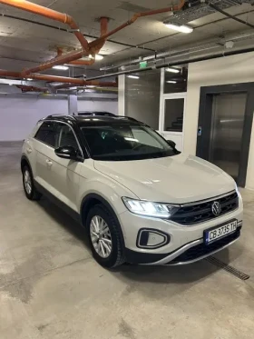 VW T-Roc Life 1.5 TSI OPF DSG - Car24.bg VW T-Roc Life 1.5 TSI OPF DSG