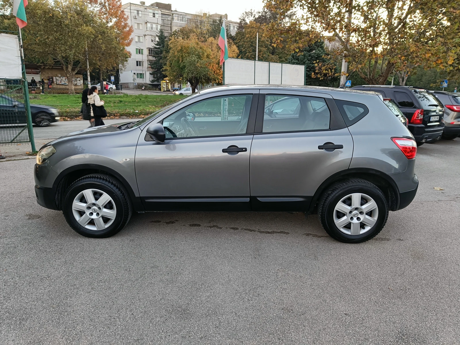 Nissan Qashqai 1.5 BARTER 110 - изображение 8 | Auto.bg Nissan Qashqai 1.5 BARTER 110 - изображение 8