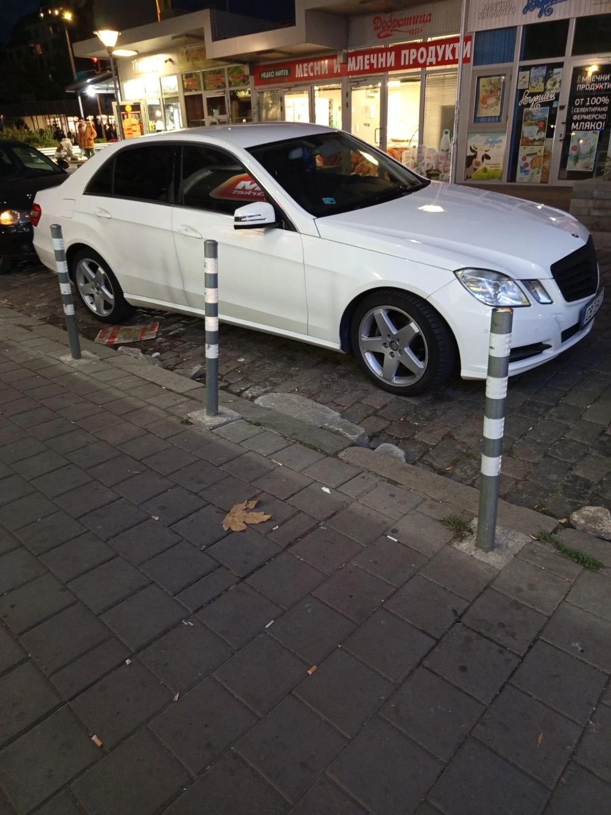 Mercedes-Benz E 200 Обслужен+ вериги Топ - изображение 6 | Auto.bg Mercedes-Benz E 200 Обслужен+ вериги Топ - изображение 6