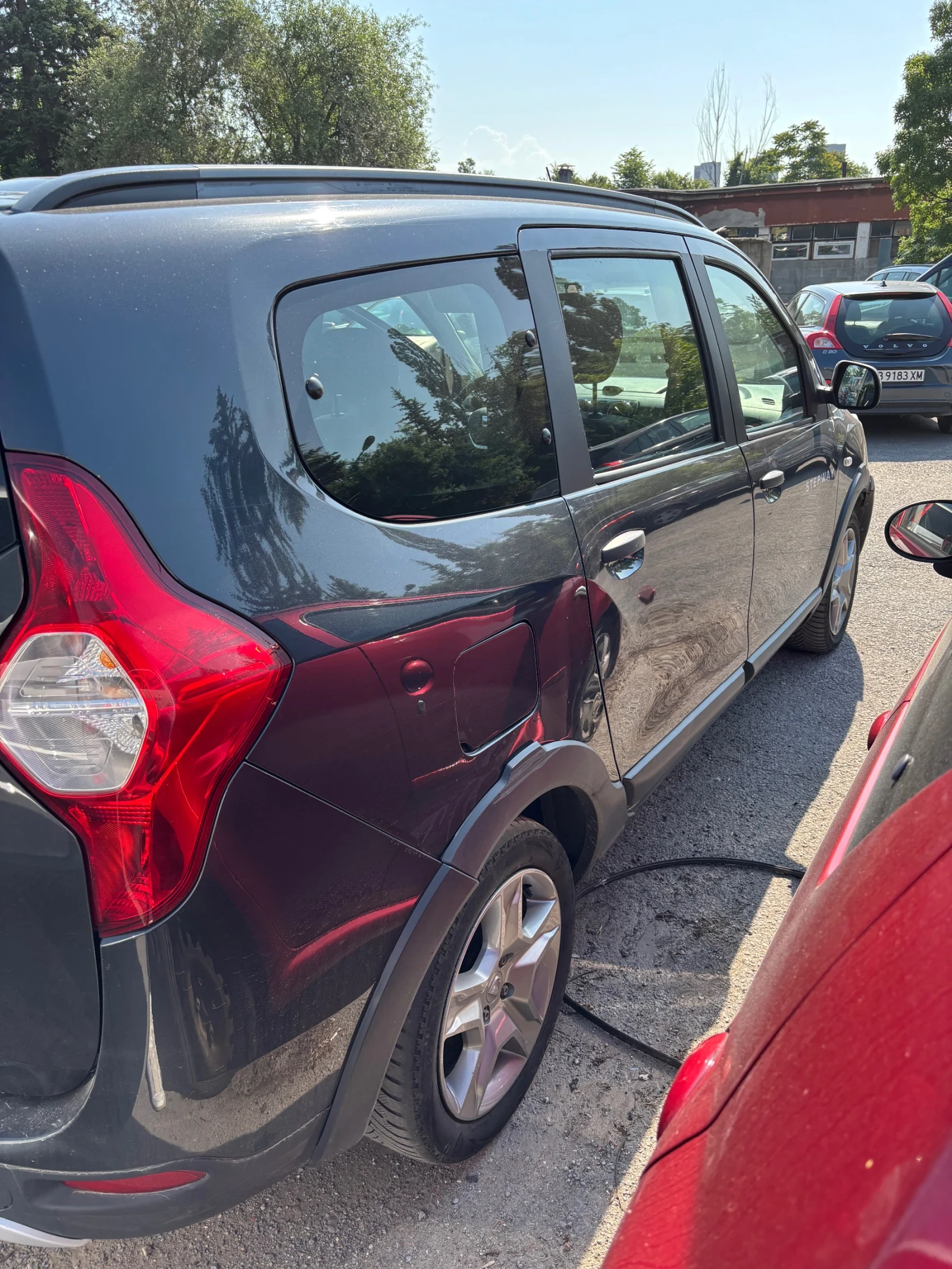 Dacia Lodgy Stepway 1.5 DCI - изображение 4 | Auto.bg Dacia Lodgy Stepway 1.5 DCI - изображение 4