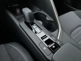 Toyota C-HR 1.8 Hybrid = Lounge = Гаранция - 68090 лв. / 34813.86 € - 17219038 11 | Car24.bg Toyota C-HR 1.8 Hybrid = Lounge = Гаранция - 68090 лв. / 34813.86 € - 17219038 11