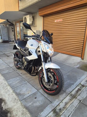 Yamaha XJ6