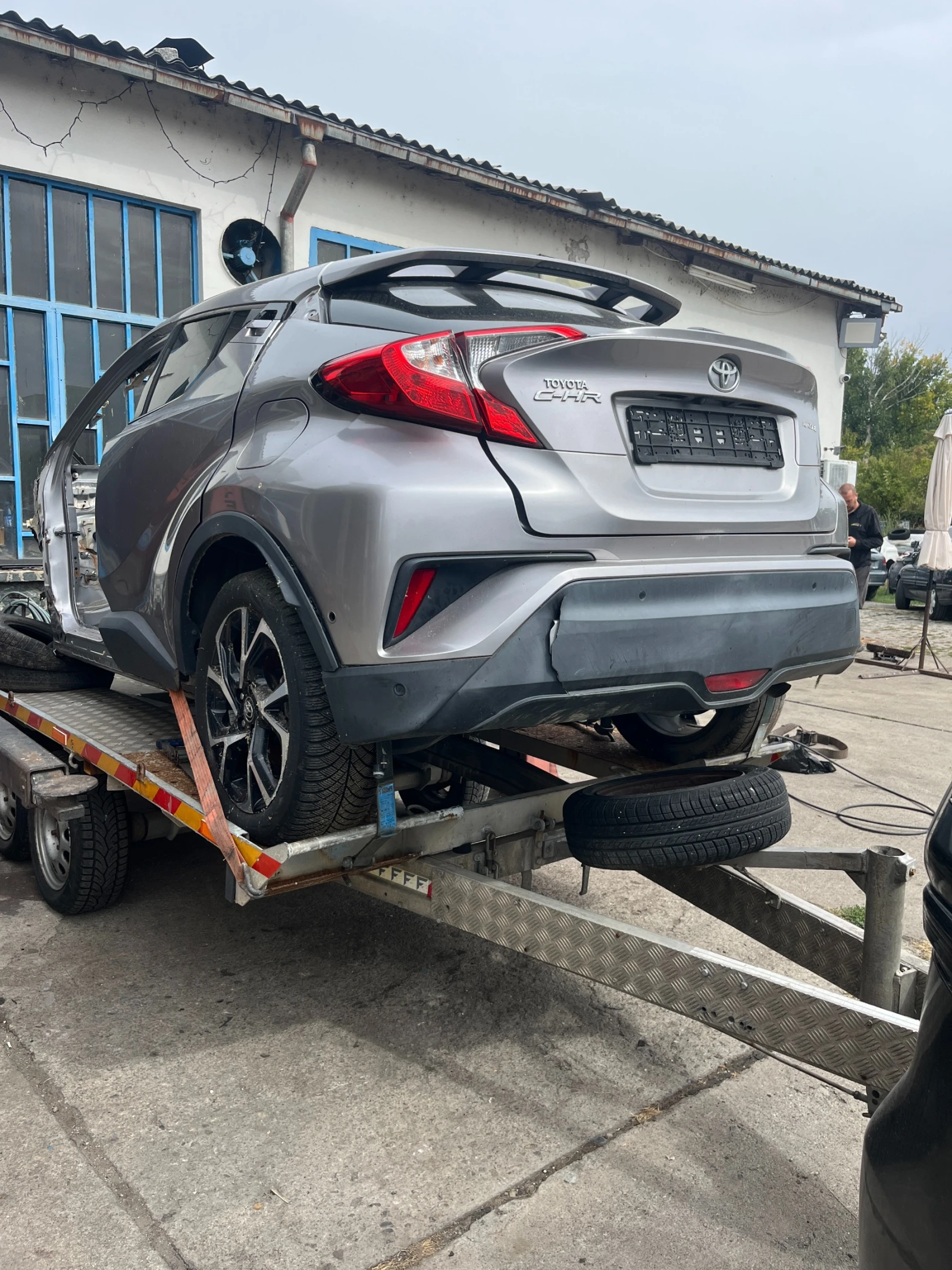 Toyota C-HR Тойота CHR Toyota2018 година 1.2 бензин ръчна скор | Auto.bg — изображение 1 Toyota C-HR Тойота CHR Toyota2018 година 1.2 бензин ръчна скор | Auto.bg — изображение 1