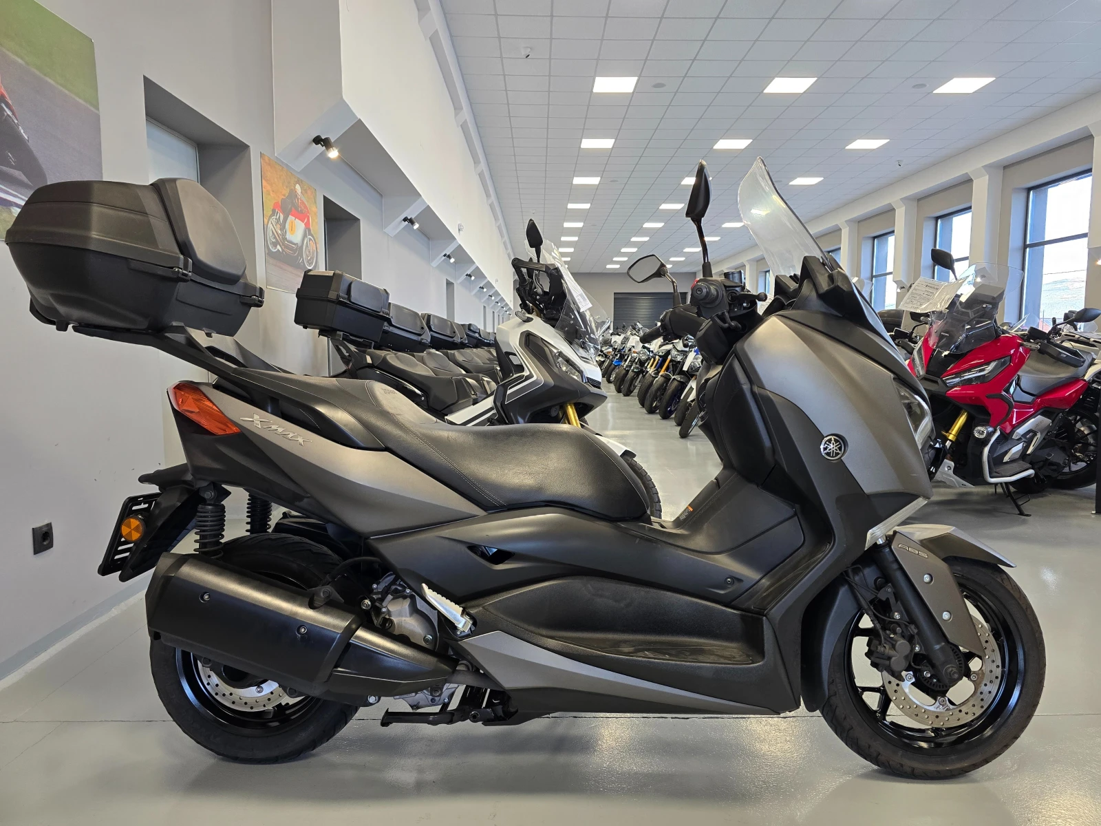 Yamaha X-max 300ie, ABS-TCS, Led, 2017г. - изображение 3 | Auto.bg Yamaha X-max 300ie, ABS-TCS, Led, 2017г. - изображение 3