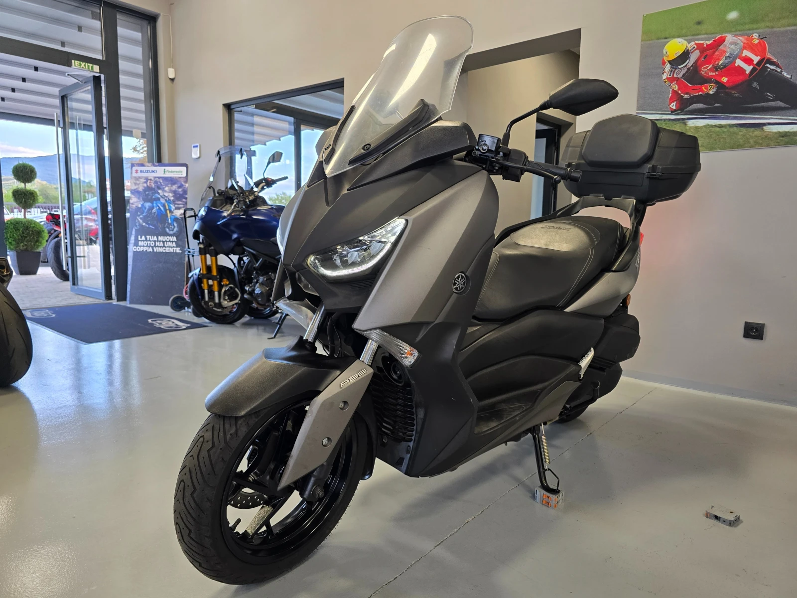 Yamaha X-max 300ie, ABS-TCS, Led, 2017г. - изображение 6 | Auto.bg Yamaha X-max 300ie, ABS-TCS, Led, 2017г. - изображение 6