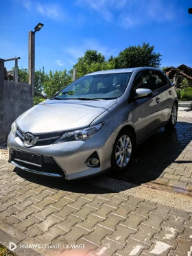 Toyota Auris Хечбек - Car24.bg Toyota Auris Хечбек